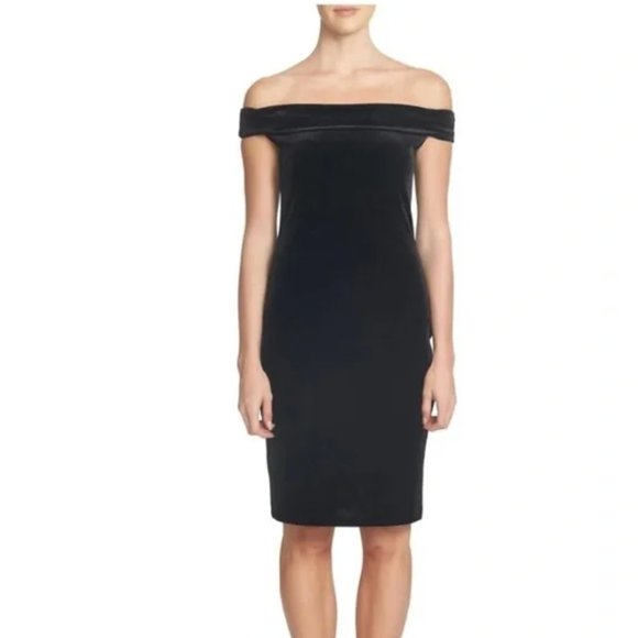 1. State Off Shoulder Black Velvet Dress Size 6 FREE SHIPPING - Picture 1 of 4